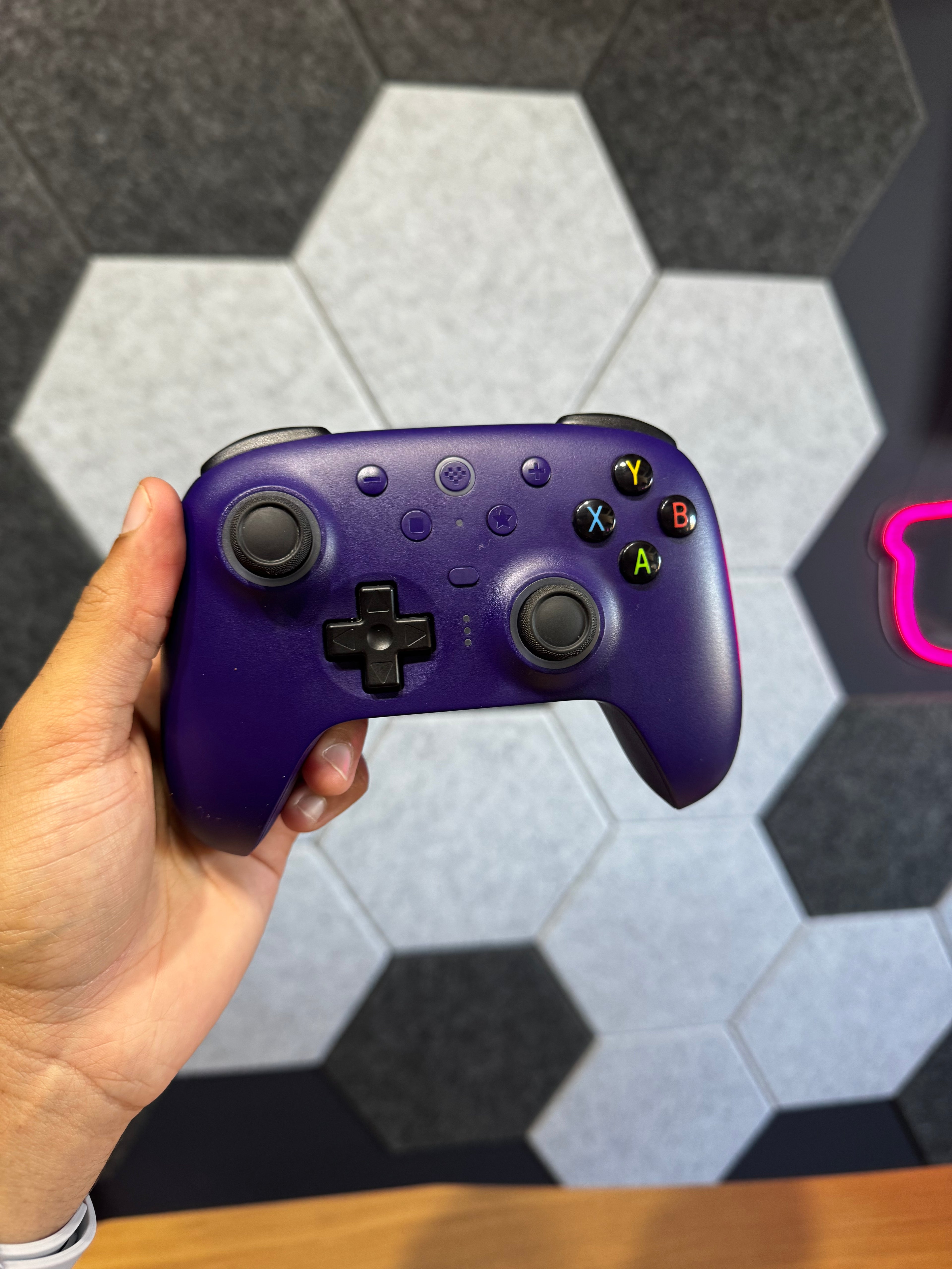 Controle 8BitDo Ultimate 2 Wireless – Edição Especial Roxa, Bluetooth Wireless e USB-C