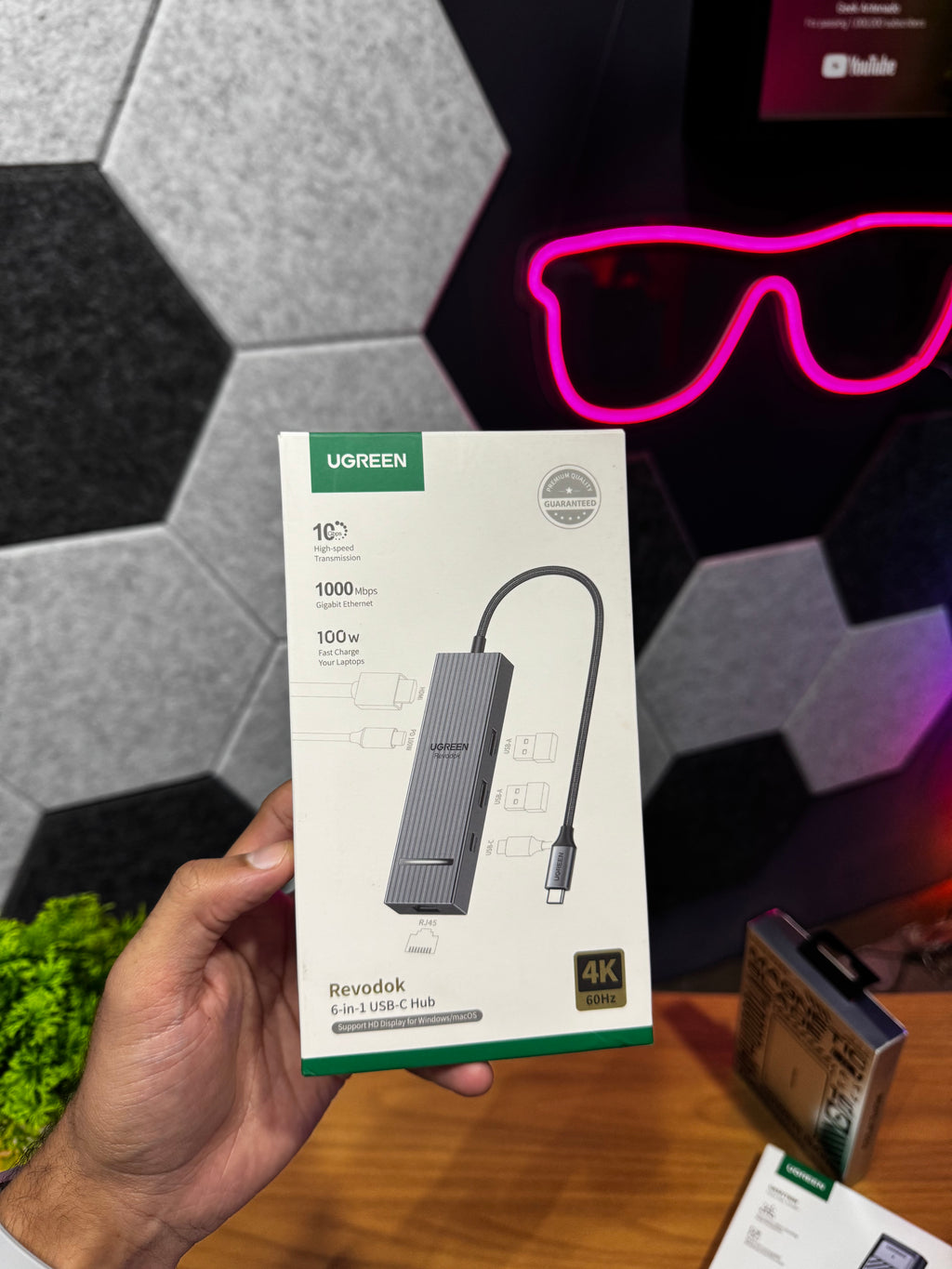 Hub USB-C UGREEN RevoDock 6 em 1 – Mais Conectividade para Notebook, Tablet ou Smartphone