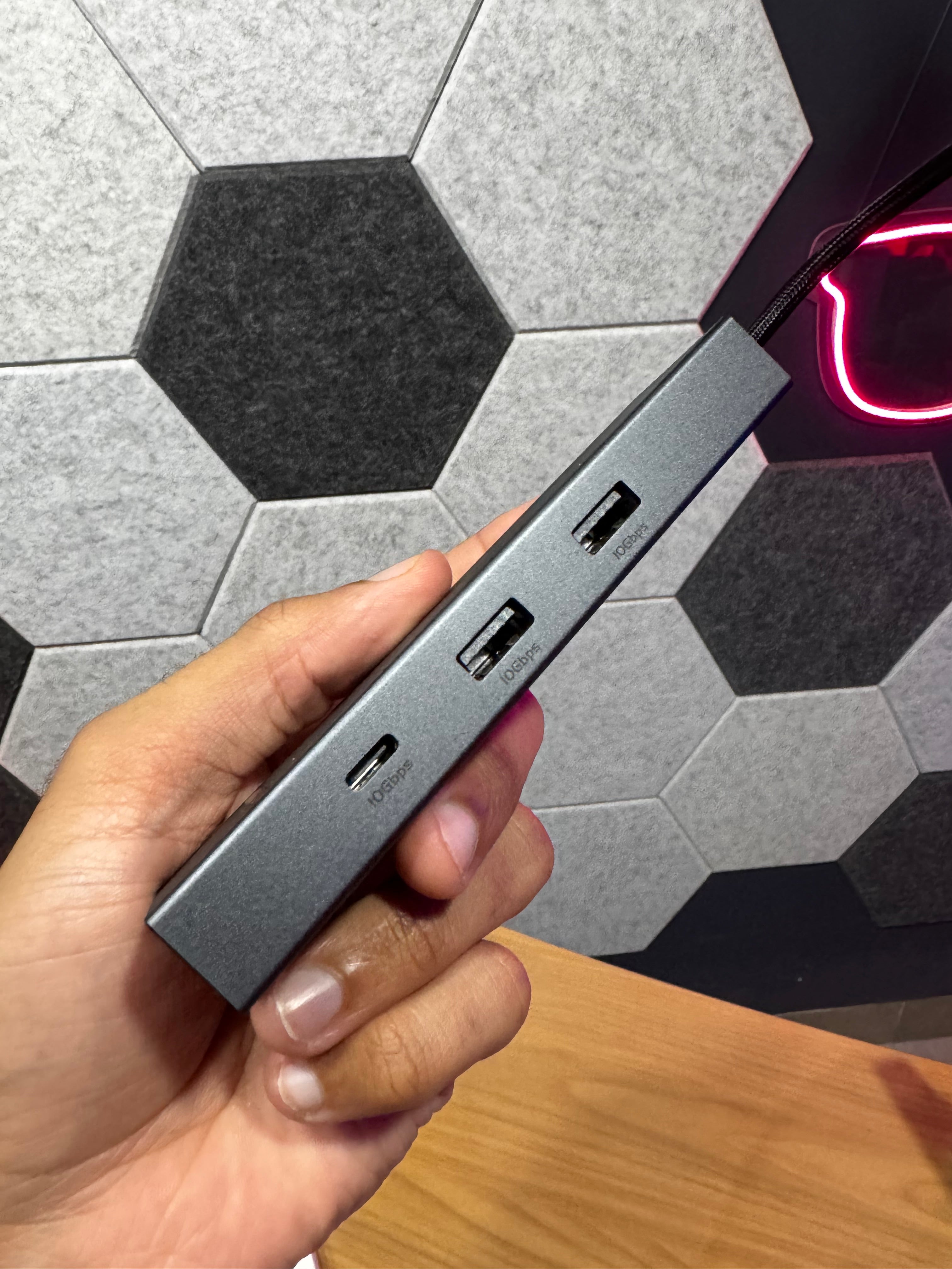 Hub USB-C UGREEN RevoDock 6 em 1 – Mais Conectividade para Notebook, Tablet ou Smartphone
