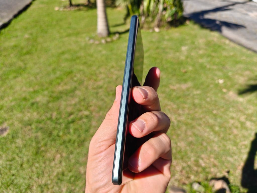 REALME 15 PRO 5G 512GB – TELA AMOLED 144Hz, CÂMERAS DE 50MP E BATERIA GIGANTE DE 7000mAh!