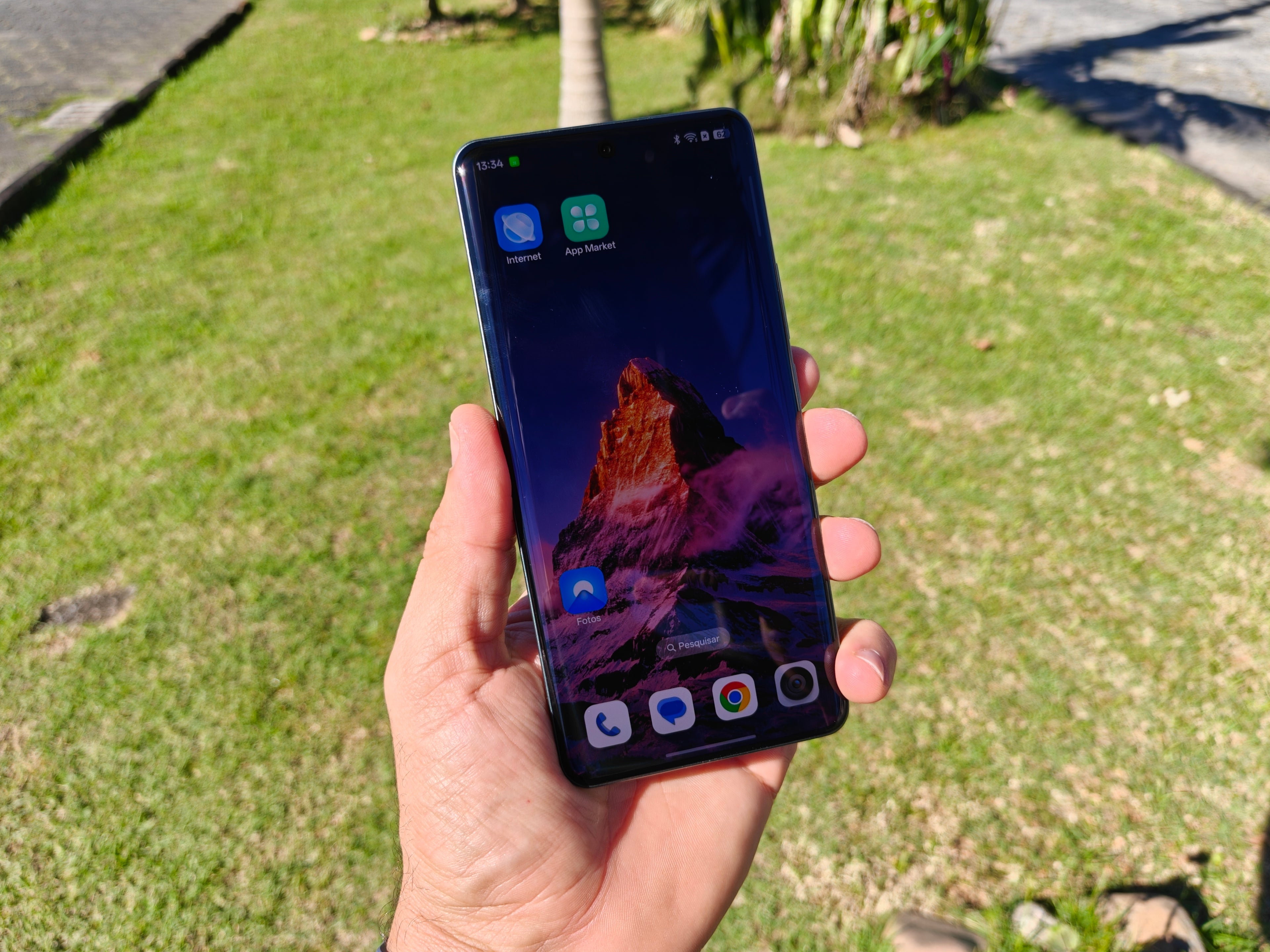 REALME 15 PRO 5G 512GB – TELA AMOLED 144Hz, CÂMERAS DE 50MP E BATERIA GIGANTE DE 7000mAh!