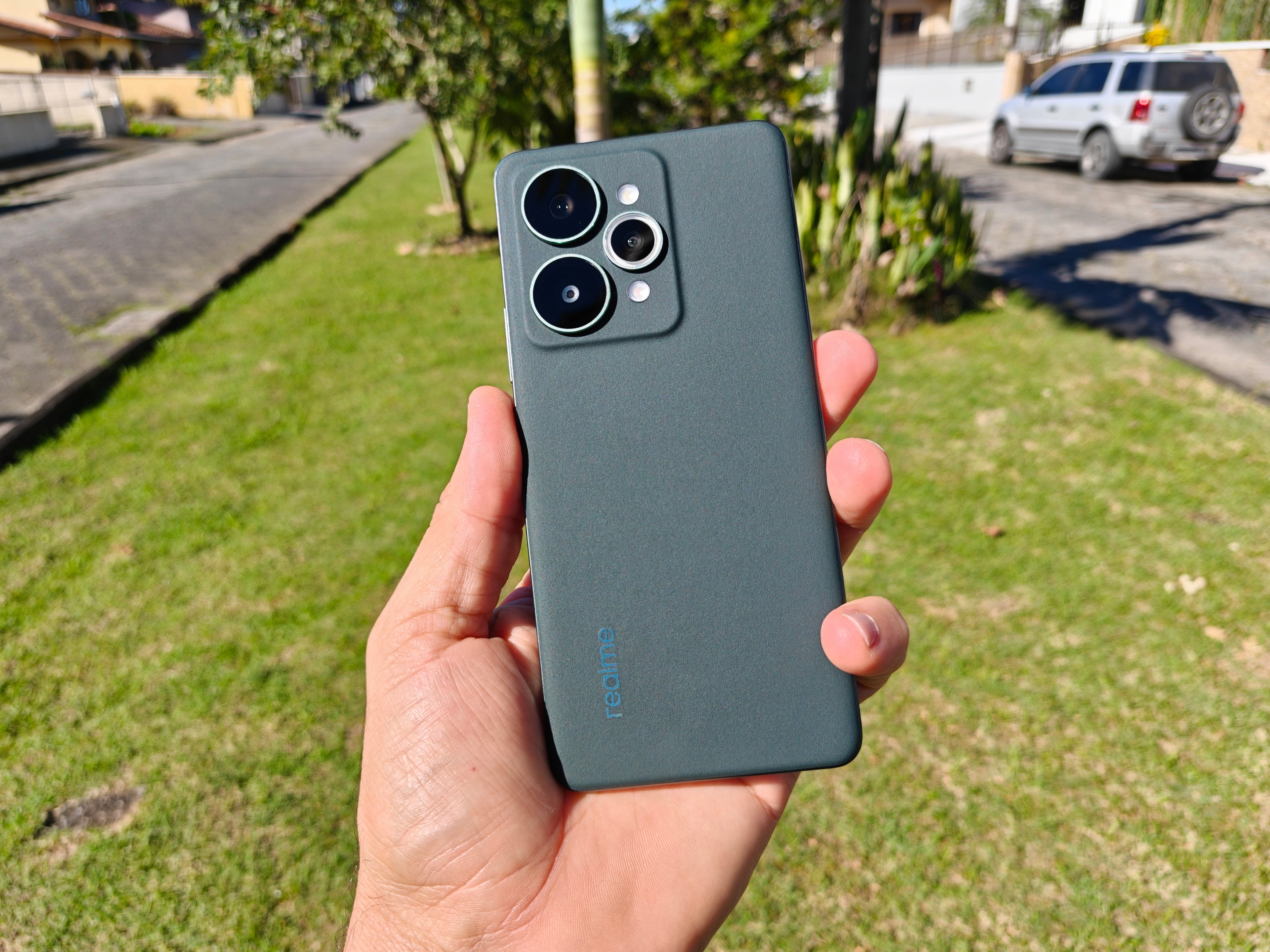 REALME 15 PRO 5G 512GB – TELA AMOLED 144Hz, CÂMERAS DE 50MP E BATERIA GIGANTE DE 7000mAh!