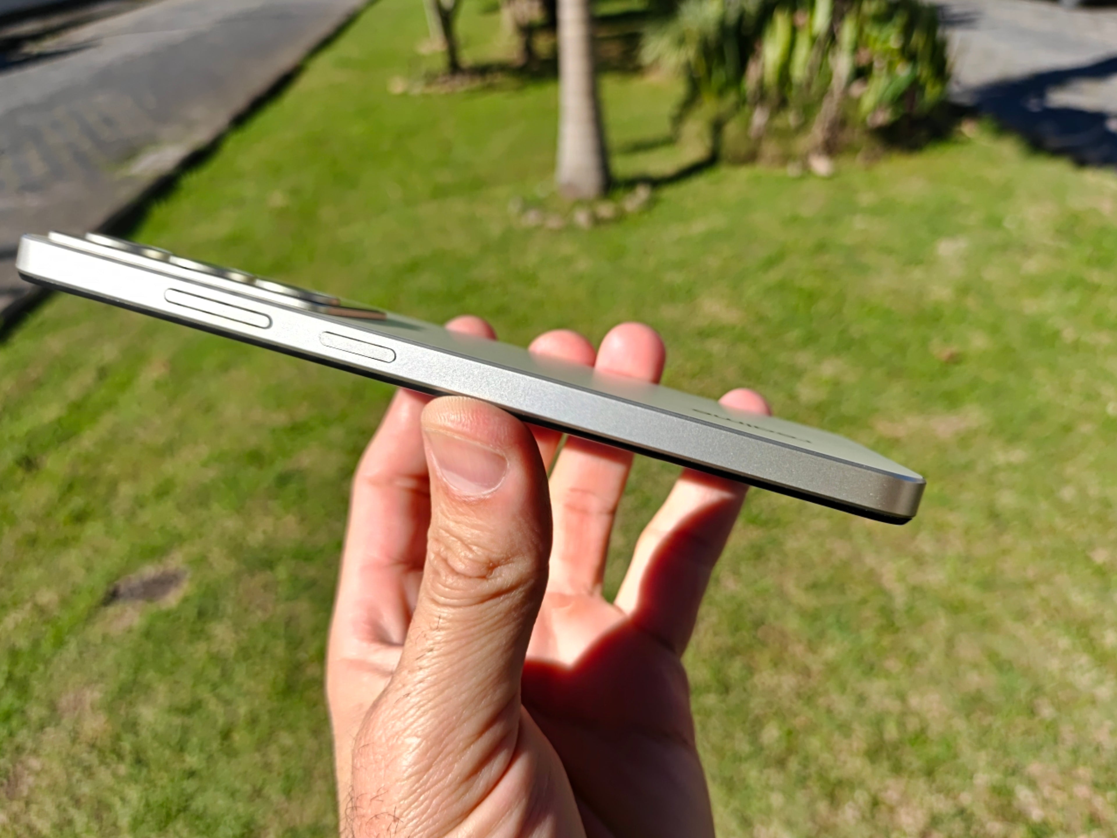REALME C75 256GB – BATERIA DE 6000mAh, IP69 E MUITA RESISTÊNCIA PARA O DIA A DIA!
