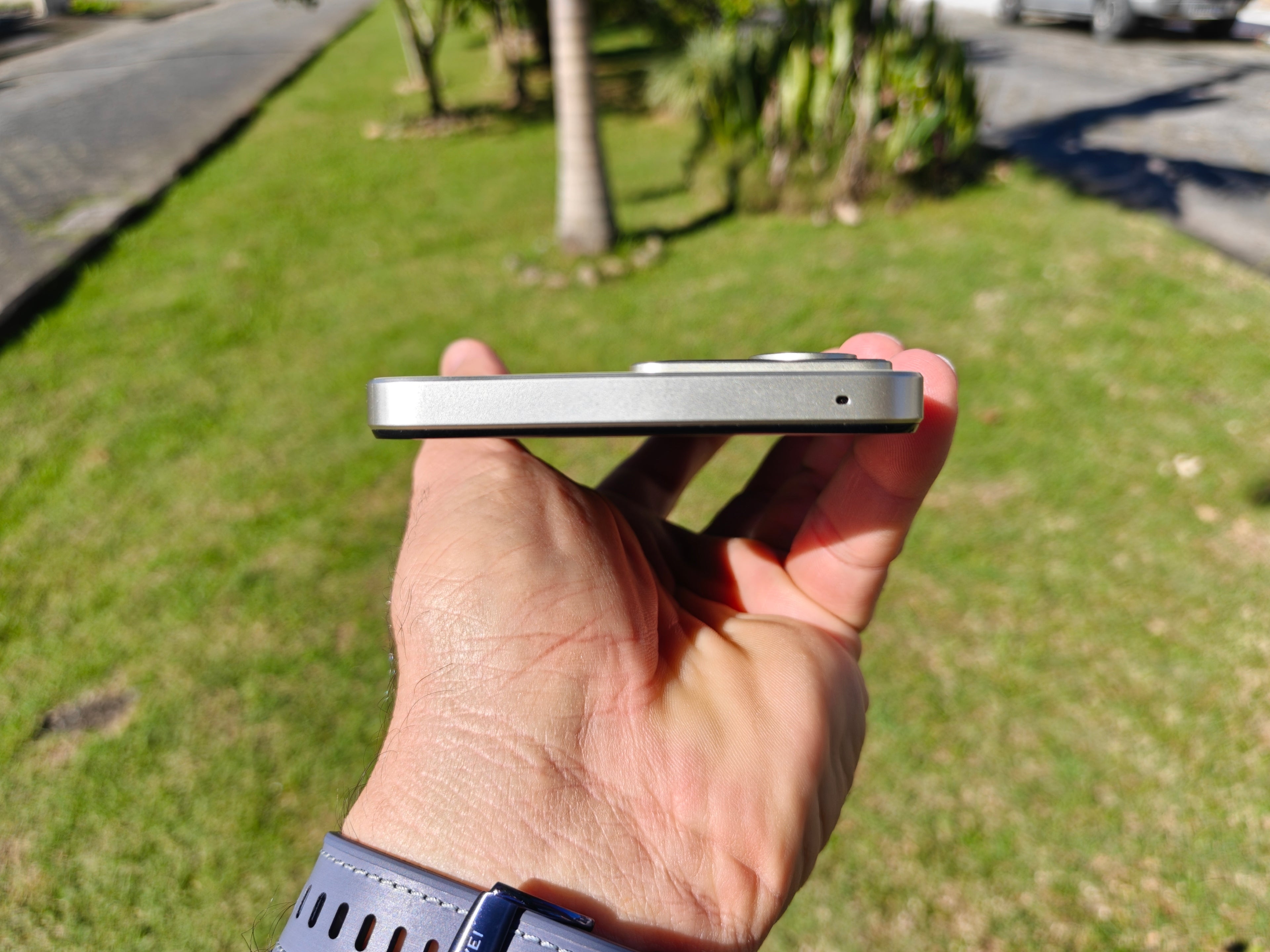 REALME C75 256GB – BATERIA DE 6000mAh, IP69 E MUITA RESISTÊNCIA PARA O DIA A DIA!