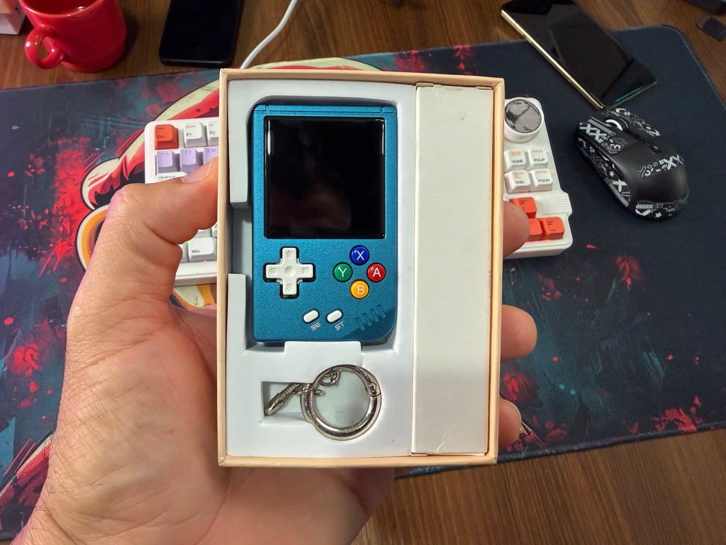 ANBERNIC RG NANO – MINI CONSOLE RETRÔ COM +5000 JOGOS QUE CABE NO BOLSO! 🎮