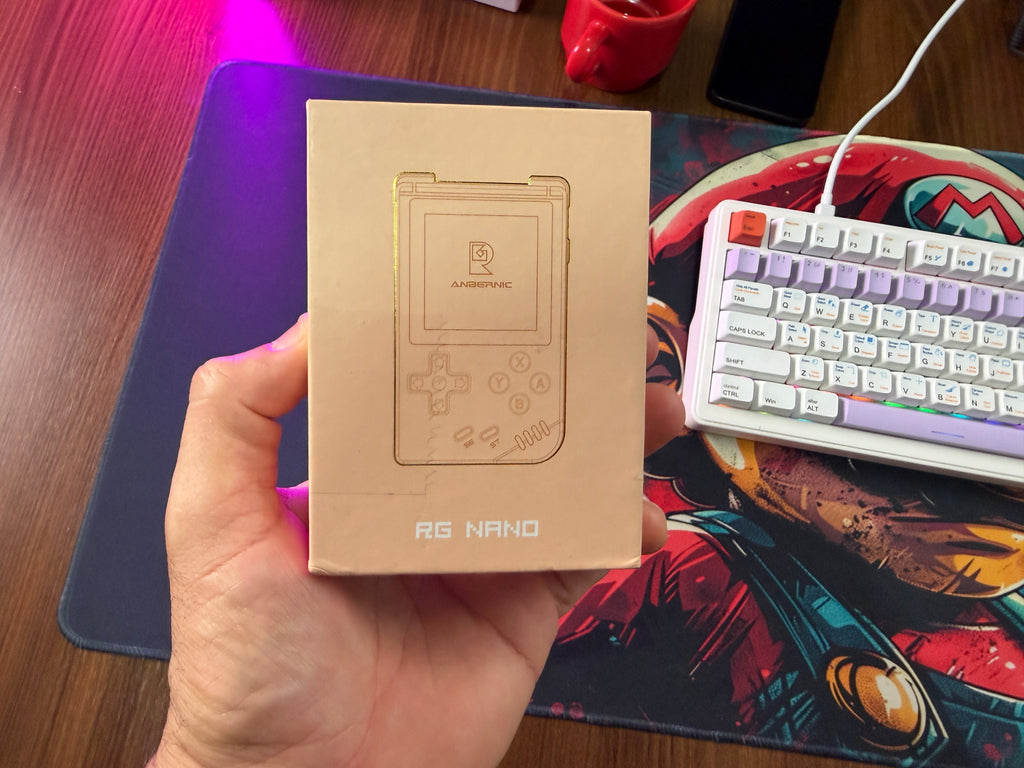 ANBERNIC RG NANO – MINI CONSOLE RETRÔ COM +5000 JOGOS QUE CABE NO BOLSO! 🎮
