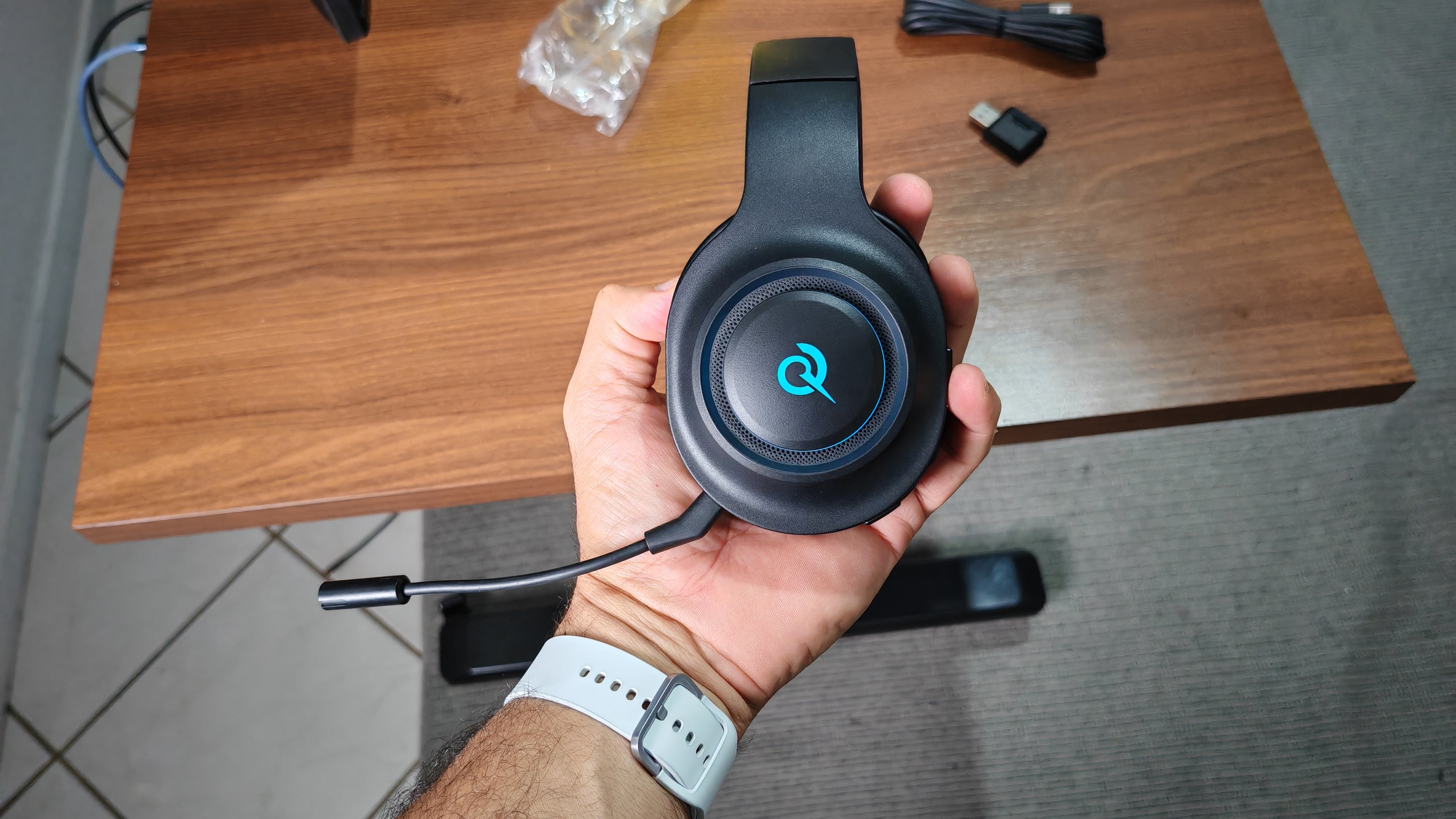 QCY Heroad V200 Over-Ear Headphones – Headset Bluetooth 7.1 com Driver de 50mm