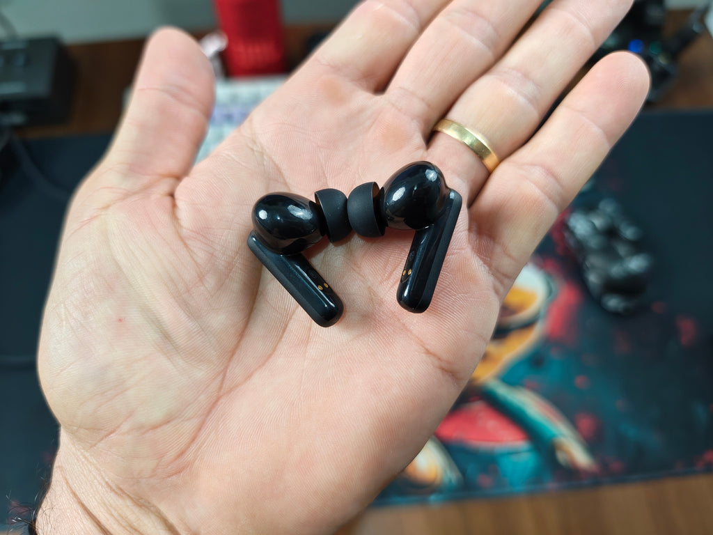 ANKER SOUNDCORE P20i – FONE TWS COM GRAVES POTENTES, APP COMPLETO E ATÉ 30H DE BATERIA!