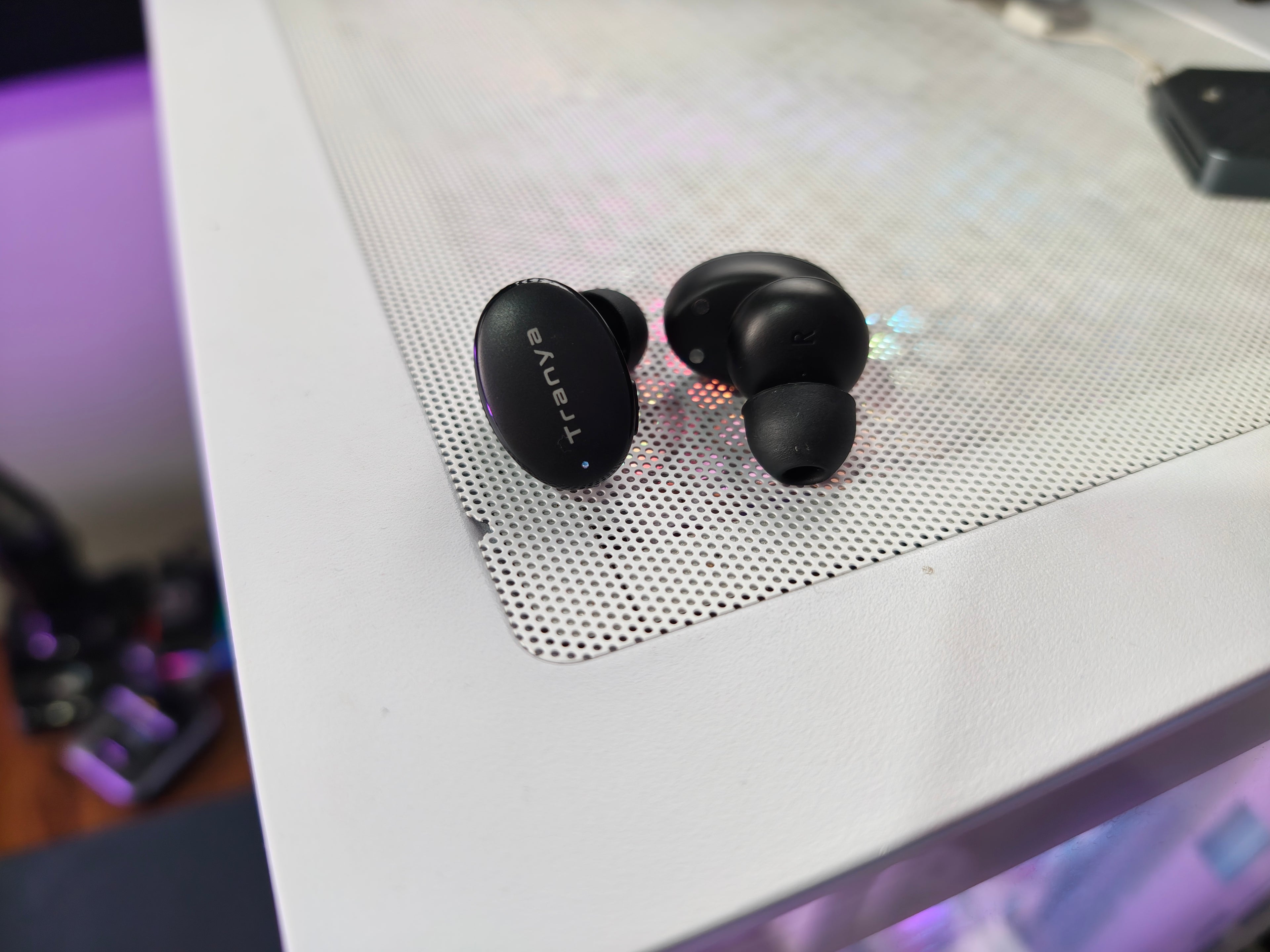 FONE BLUETOOTH TRANYA M20 – FONE BLUETOOTH TWS COM GRAVES POTENTES, MODO GAME E ATÉ 40H DE BATERIA!