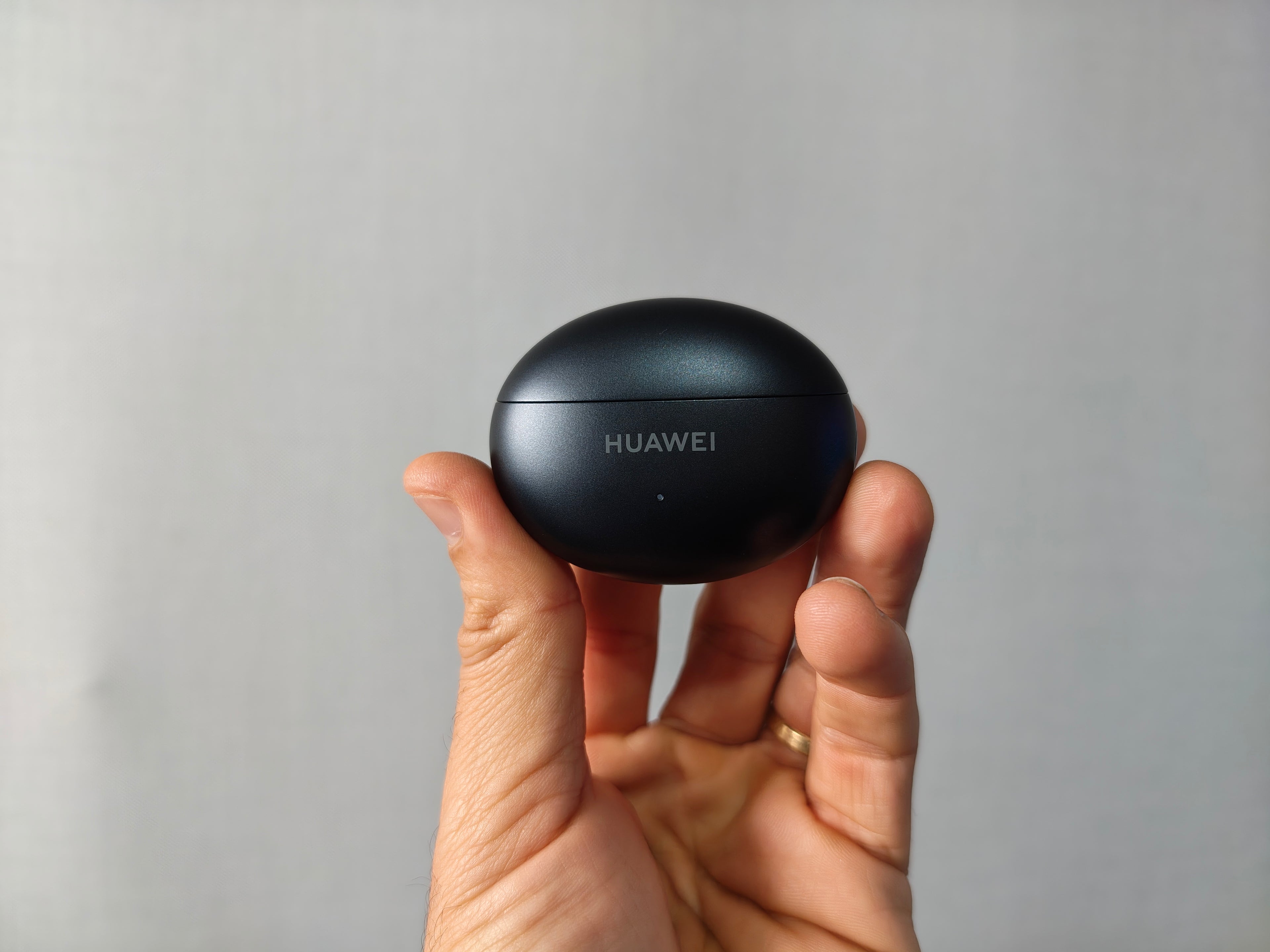 Huawei FreeBuds 6i (4)