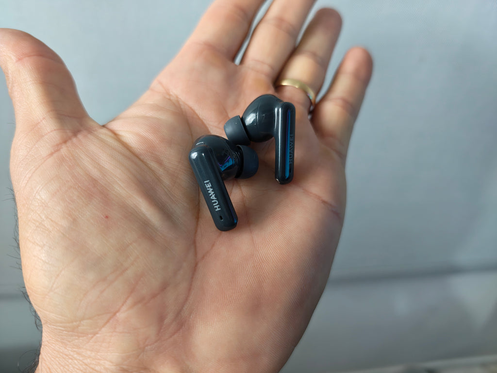 Huawei FreeBuds 6i (1)