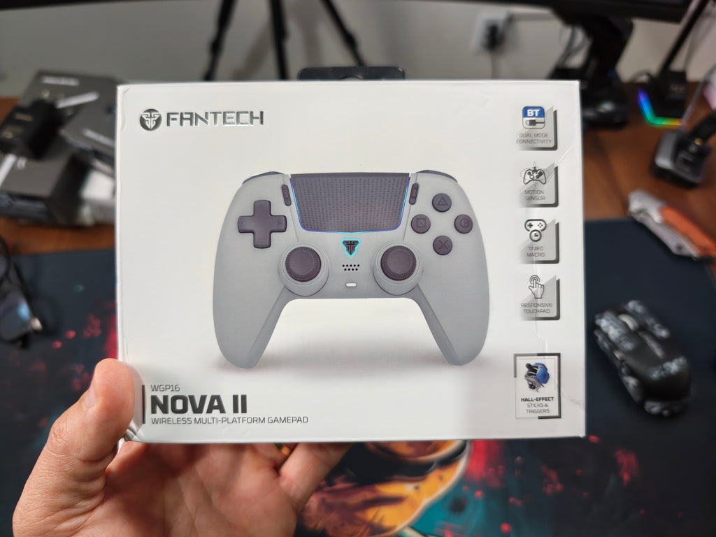 CONTROLE FANTECH NOVA II SEM FIO COM GIROSCÓPIO, JOYSTICK HALL E DOCK DE CARREGAMENTO INCLUSO