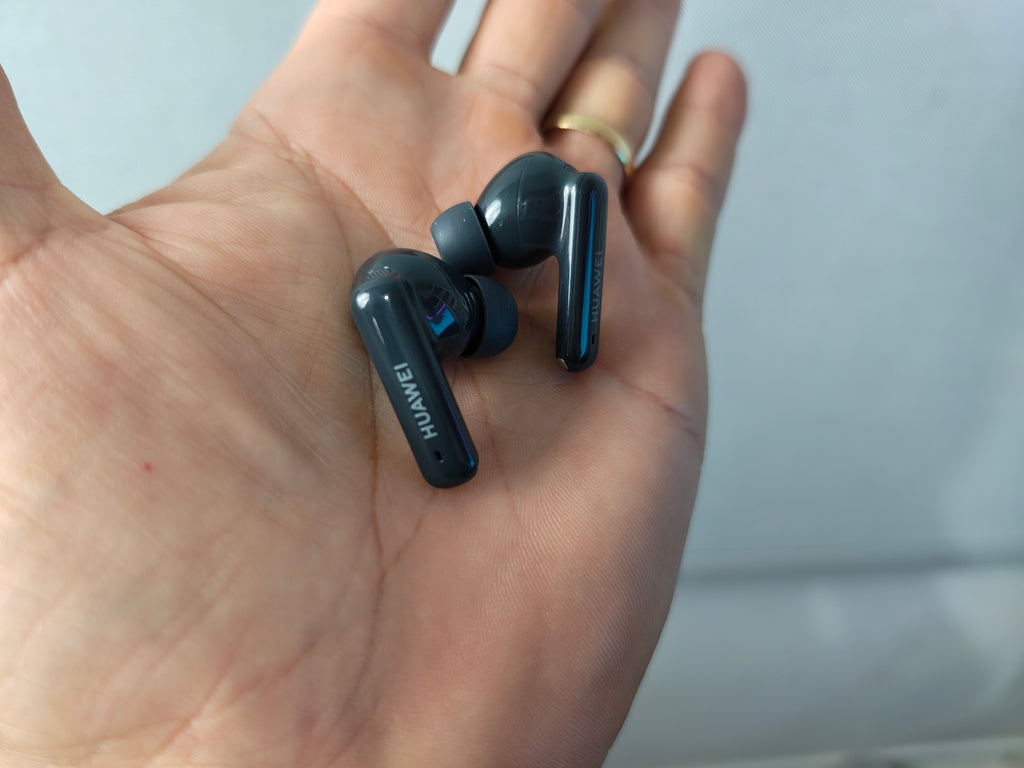 Huawei FreeBuds 6i (6)
