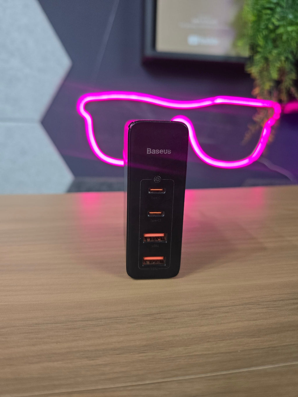 Carregador Baseus GaN3 Pro 100w com 4 conexões USB