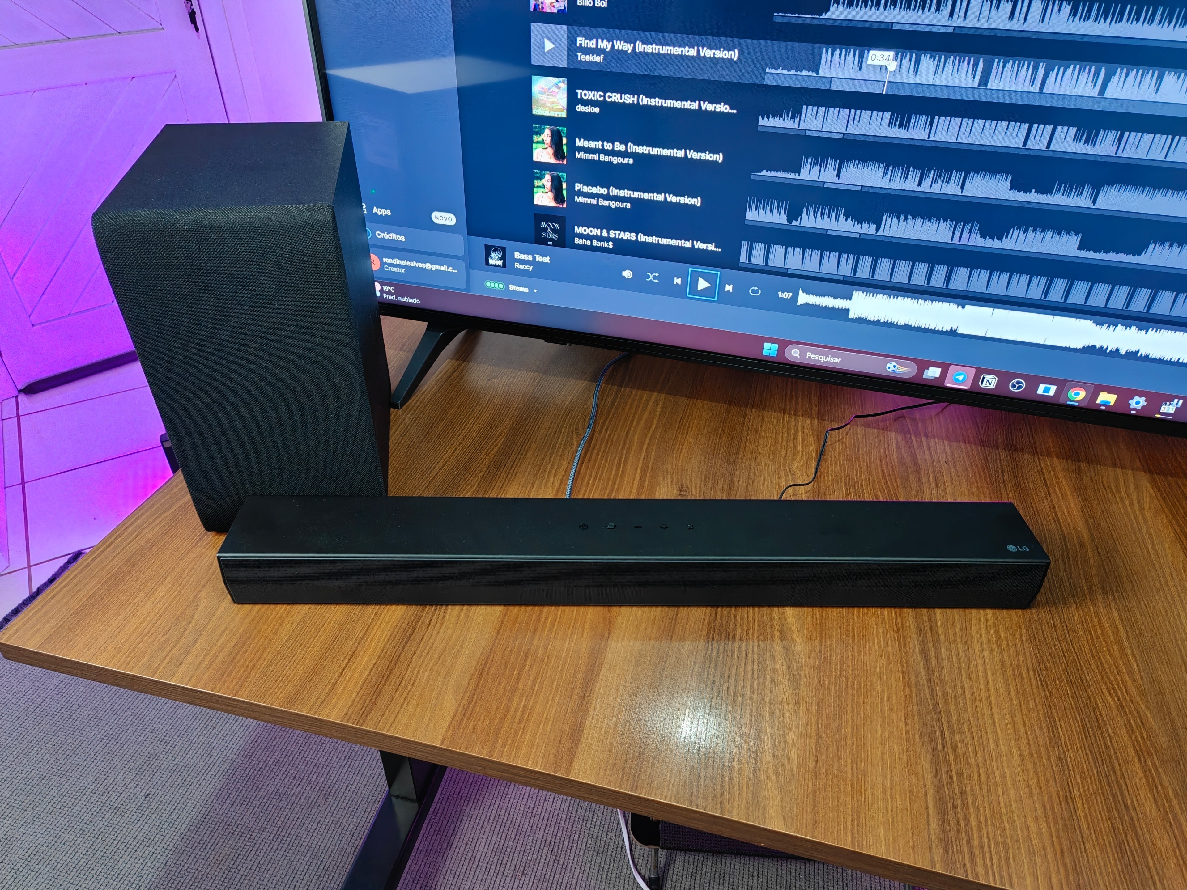 Soundbar LG S40T – 300W RMS, 2.1 Canais e Subwoofer Sem Fio