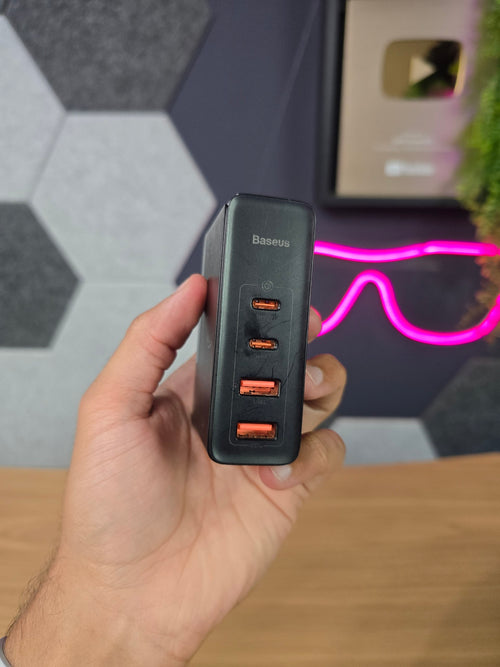 Carregador Baseus GaN3 Pro 100w com 4 conexões USB