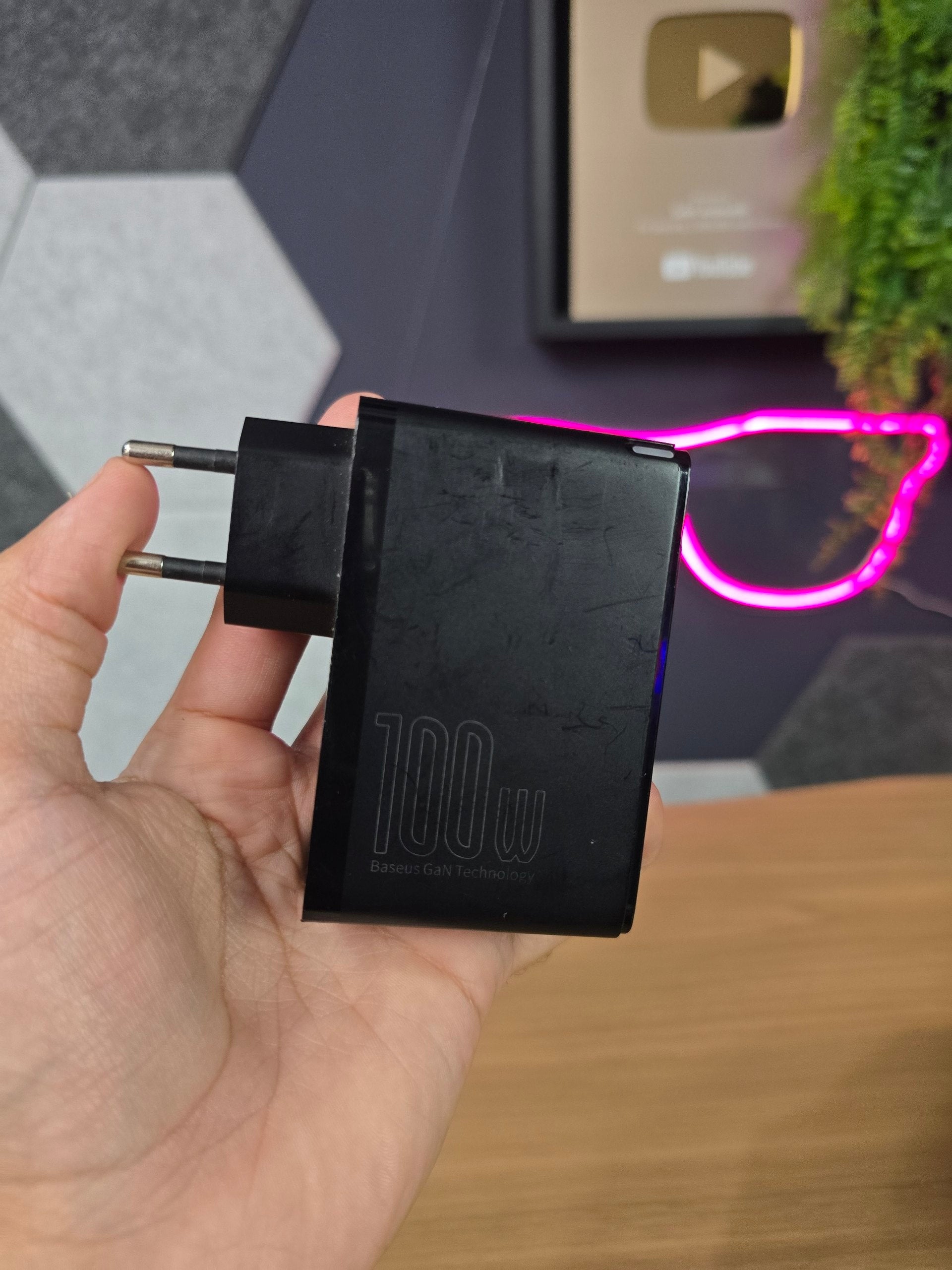 Carregador Baseus GaN3 Pro 100w com 4 conexões USB