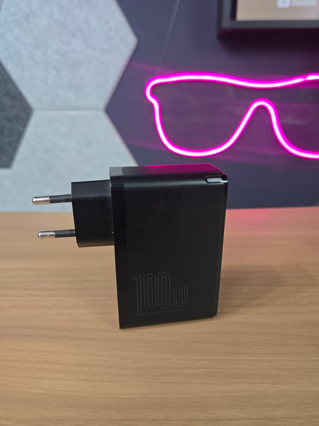 Carregador Baseus GaN3 Pro 100w com 4 conexões USB